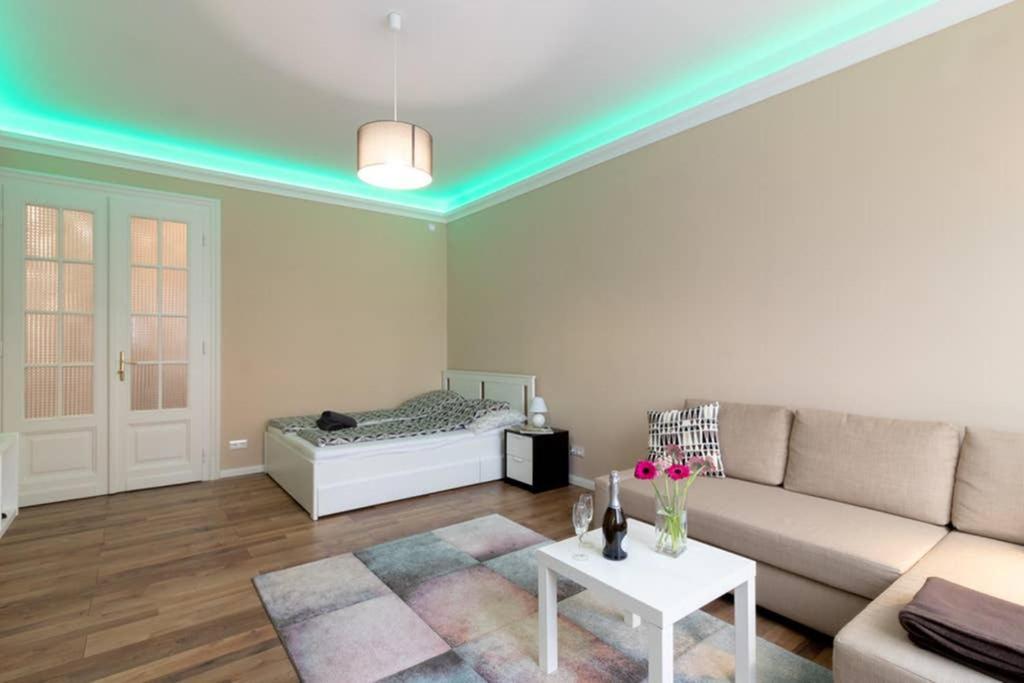 Nice And Cozy Apartment Next To The Parliament Budapeste Exterior foto