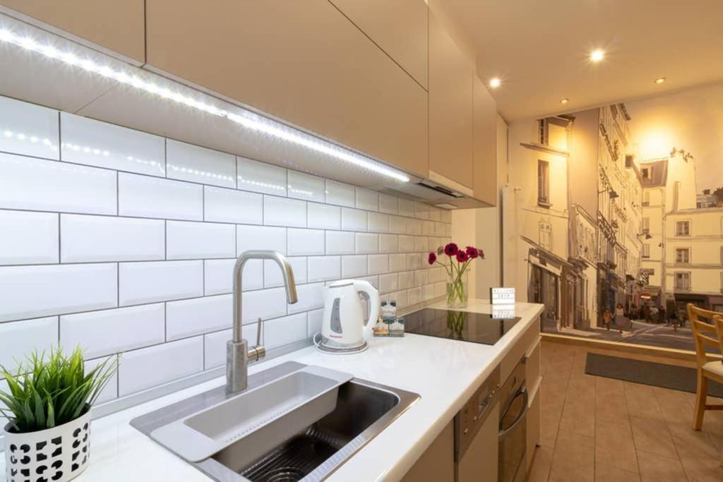Nice And Cozy Apartment Next To The Parliament Budapeste Exterior foto